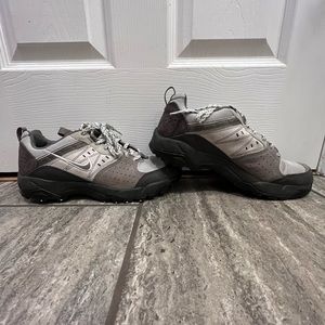 Nike heavy duty hiking shoes